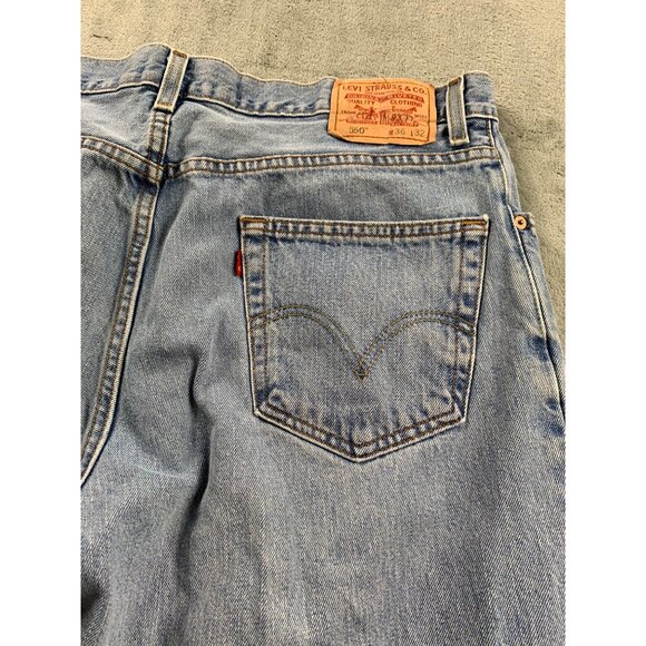 Levi's 550 Men's Relaxed Fit Jeans W36 L32 (FITS W35 X L31) Light Blue Denim - Picture 9 of 11